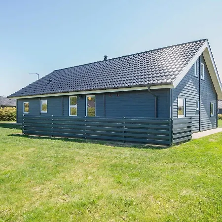 12 Person In Holiday home *